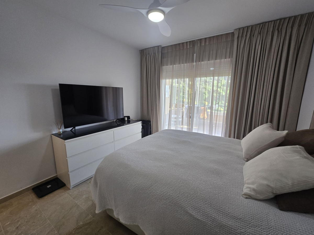 2 Bed Apartment for sale in Calahonda Costa Del Sol, Málaga, Spain