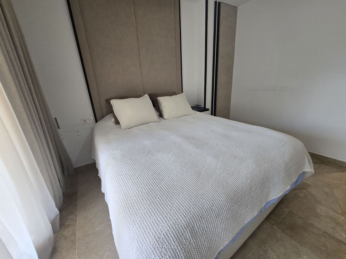 2 Bed Apartment for sale in Calahonda Costa Del Sol, Málaga, Spain