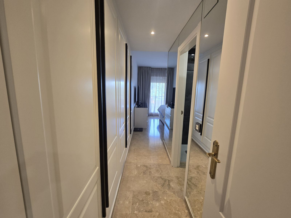 2 Bed Apartment for sale in Calahonda Costa Del Sol, Málaga, Spain