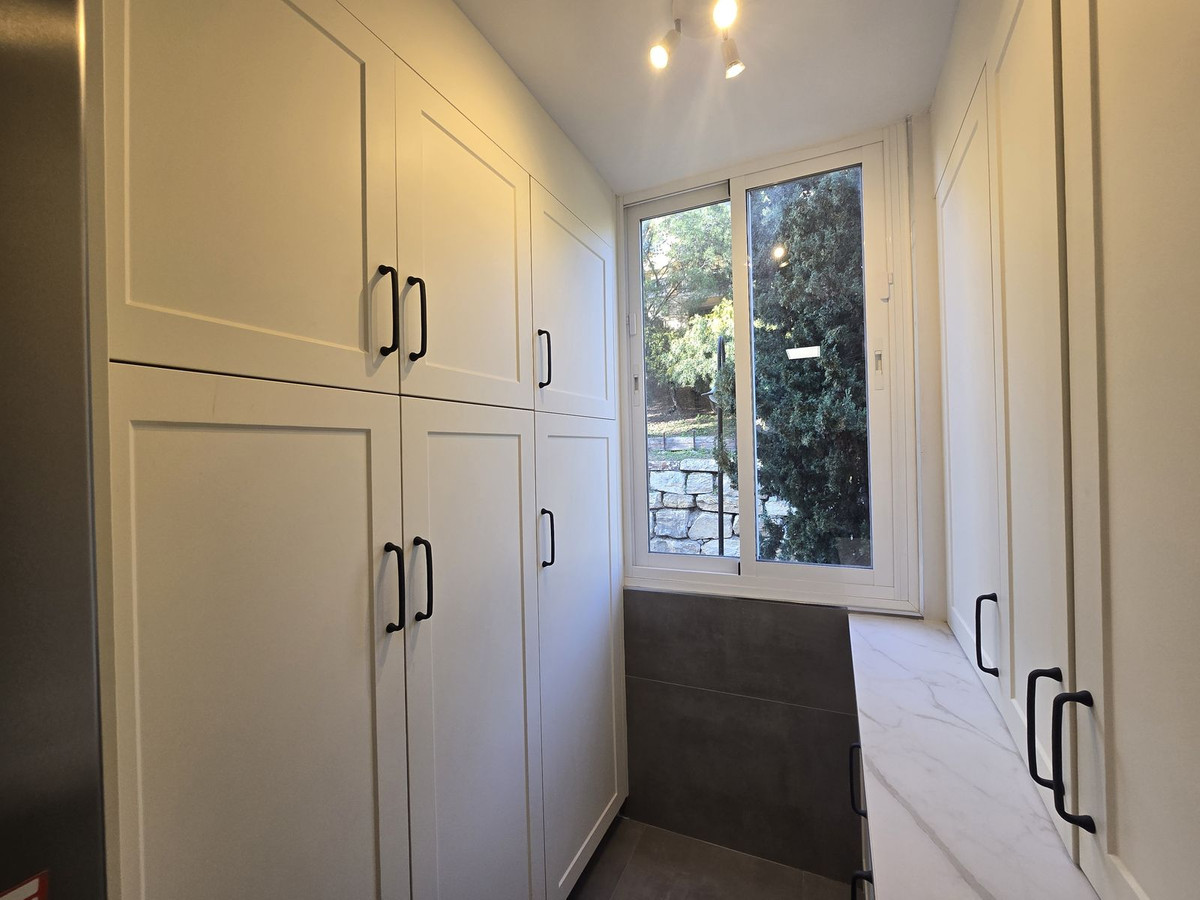 2 Bed Apartment for sale in Calahonda Costa Del Sol, Málaga, Spain