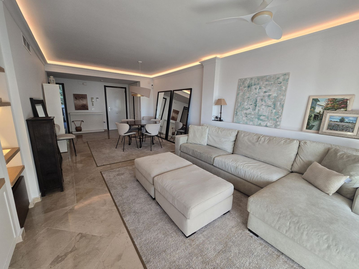 2 Bed Apartment for sale in Calahonda Costa Del Sol, Málaga, Spain