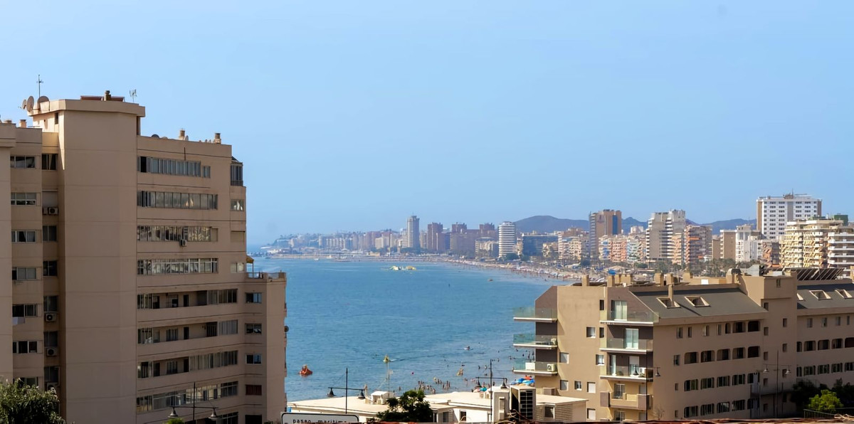2 Bed Apartment for sale in Fuengirola Costa Del Sol, Málaga, Spain