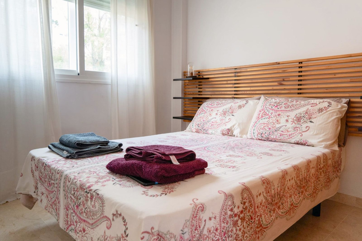 2 Bed Apartment for sale in Fuengirola Costa Del Sol, Málaga, Spain