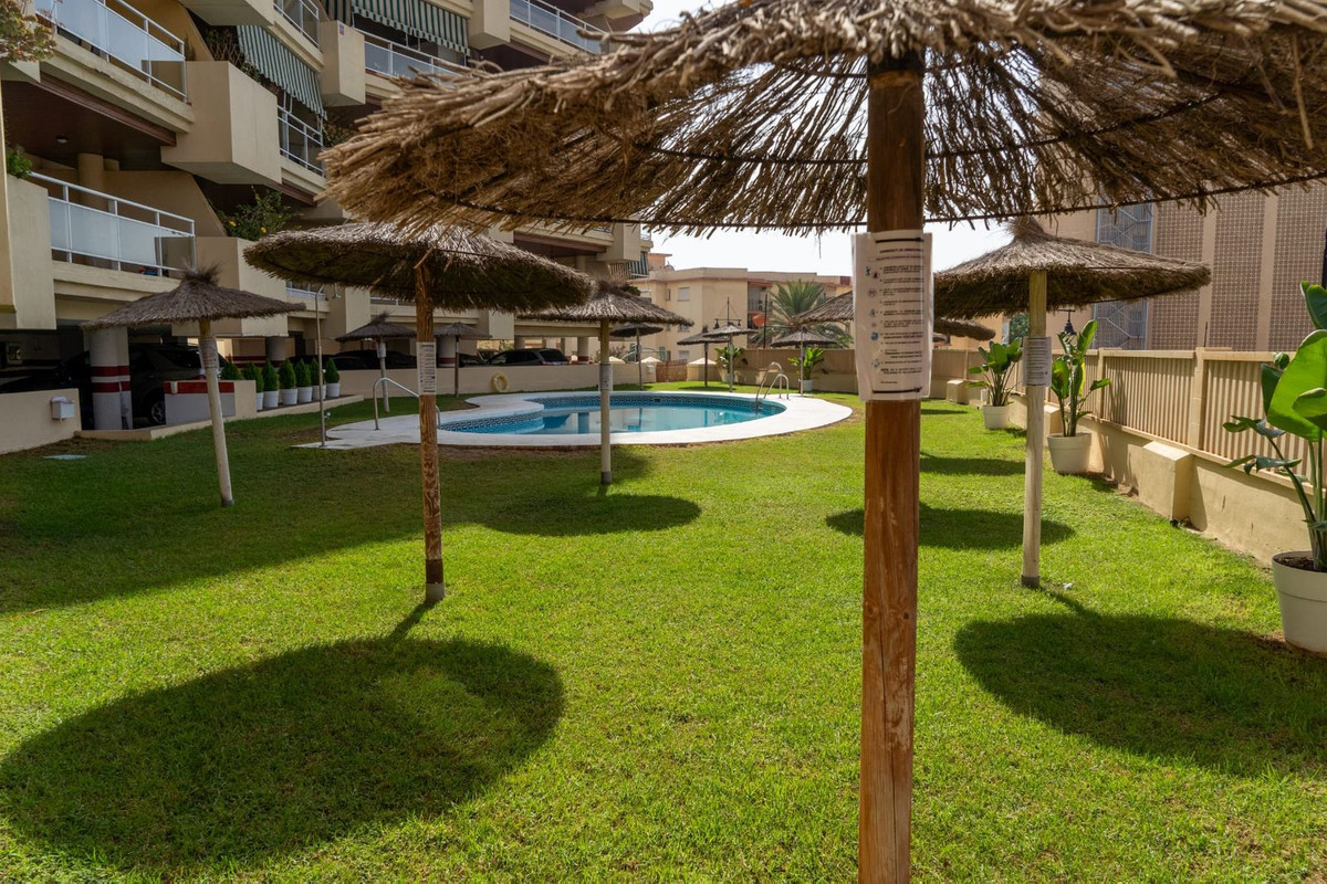 2 Bed Apartment for sale in Fuengirola Costa Del Sol, Málaga, Spain