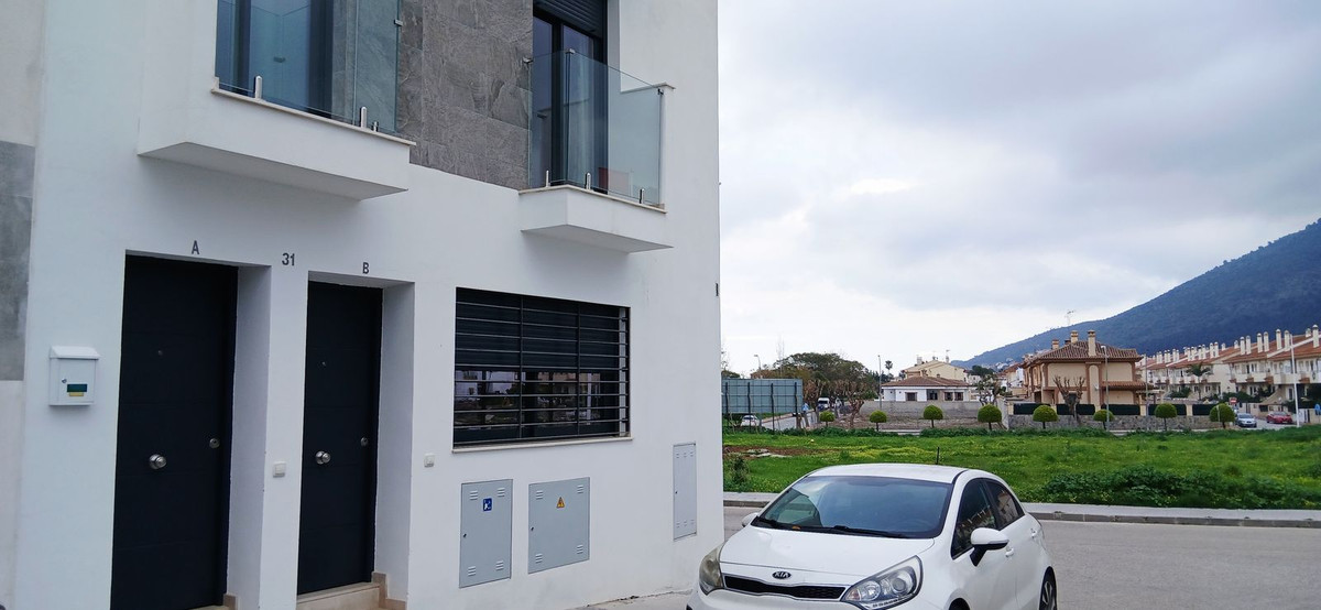 2 Bed Apartment for sale in Alhaurín De La Torre Costa Del Sol, Málaga, Spain