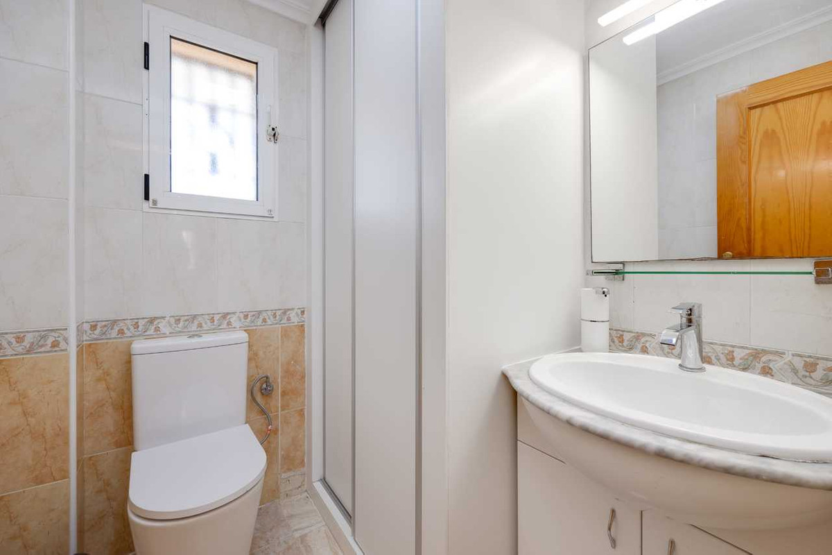 Se vende Adosada de 3 dormitorios en Costa Blanca, Alicante, España