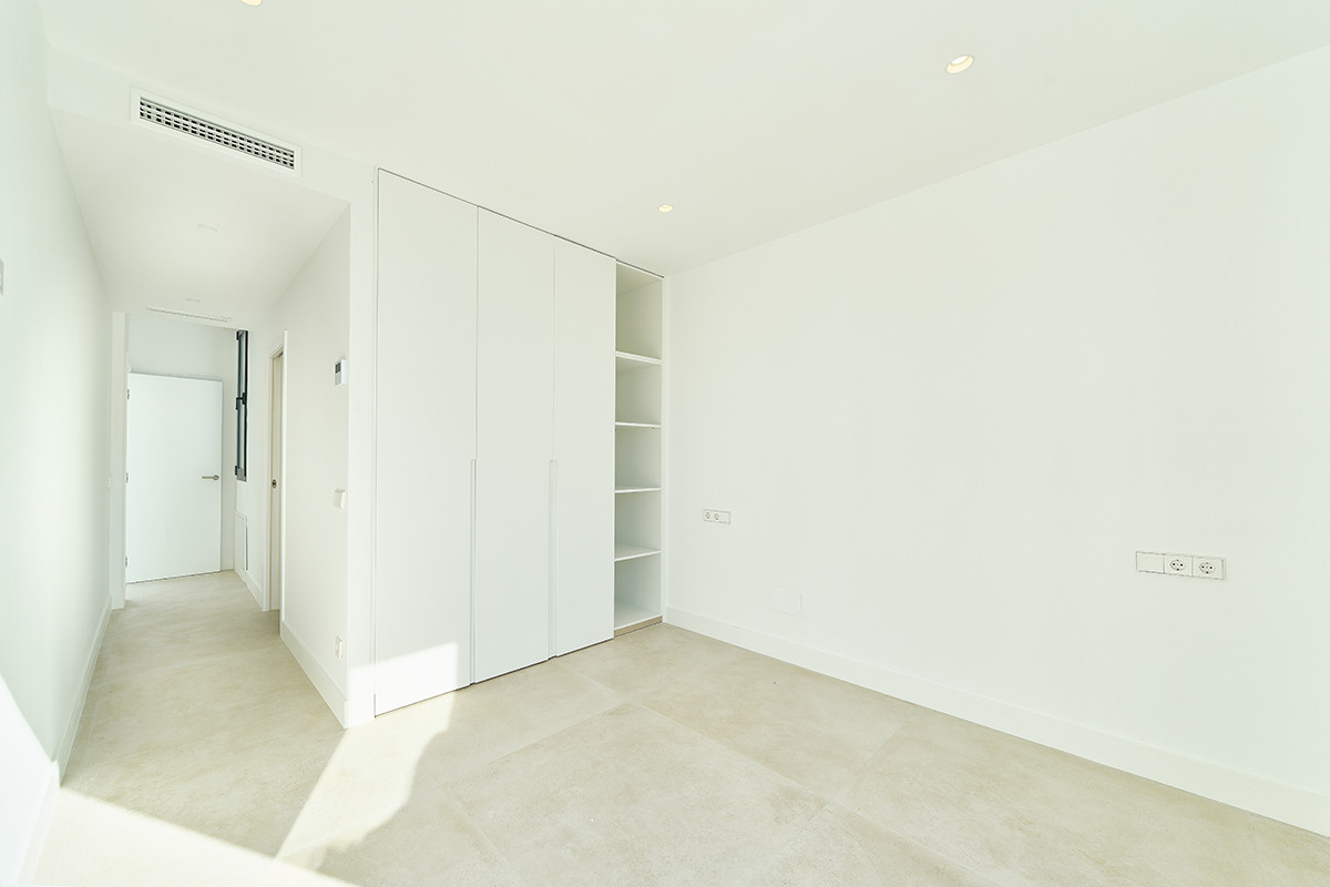 Se vende Villa - Chalet de 4 dormitorios en Costa Del Sol, Málaga, España