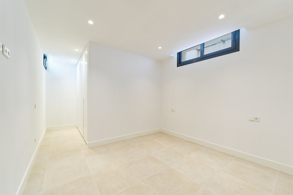 Se vende Villa - Chalet de 4 dormitorios en Costa Del Sol, Málaga, España