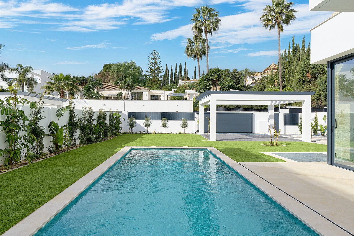 Se vende Villa - Chalet de 4 dormitorios en Costa Del Sol, Málaga, España