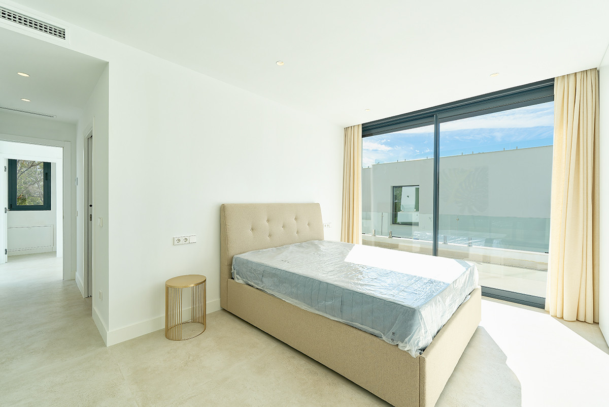 Se vende Villa - Chalet de 4 dormitorios en Costa Del Sol, Málaga, España