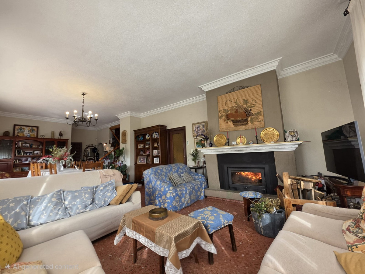 6 Bed Townhouse for sale in Elda Costa Blanca, Alicante, Spain