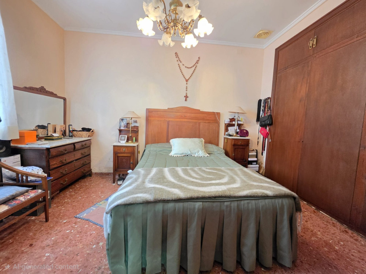 6 Bed Townhouse for sale in Elda Costa Blanca, Alicante, Spain