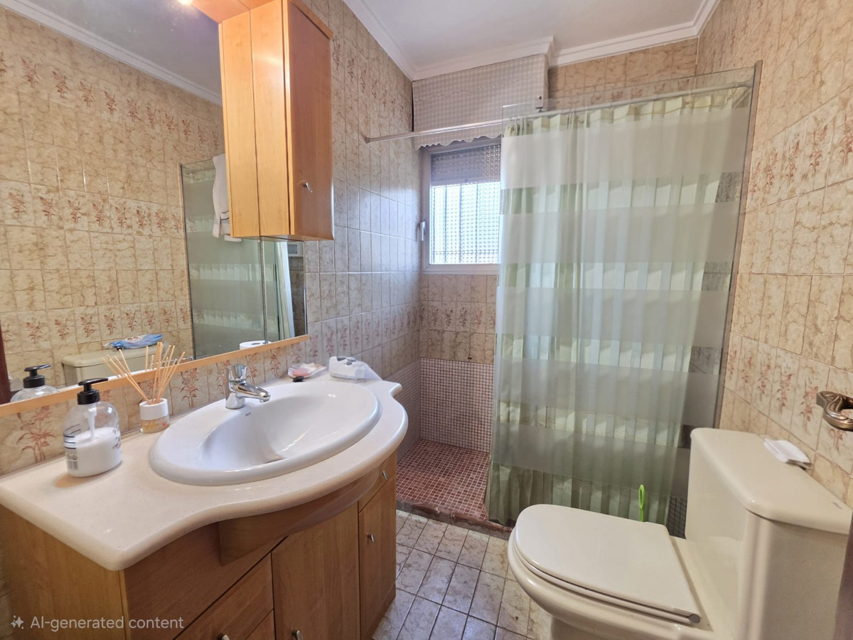 6 Bed Townhouse for sale in Elda Costa Blanca, Alicante, Spain