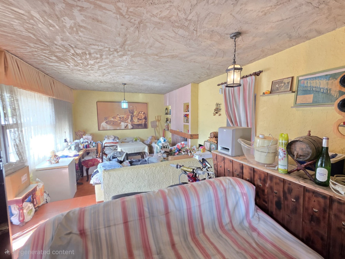6 Bed Townhouse for sale in Elda Costa Blanca, Alicante, Spain