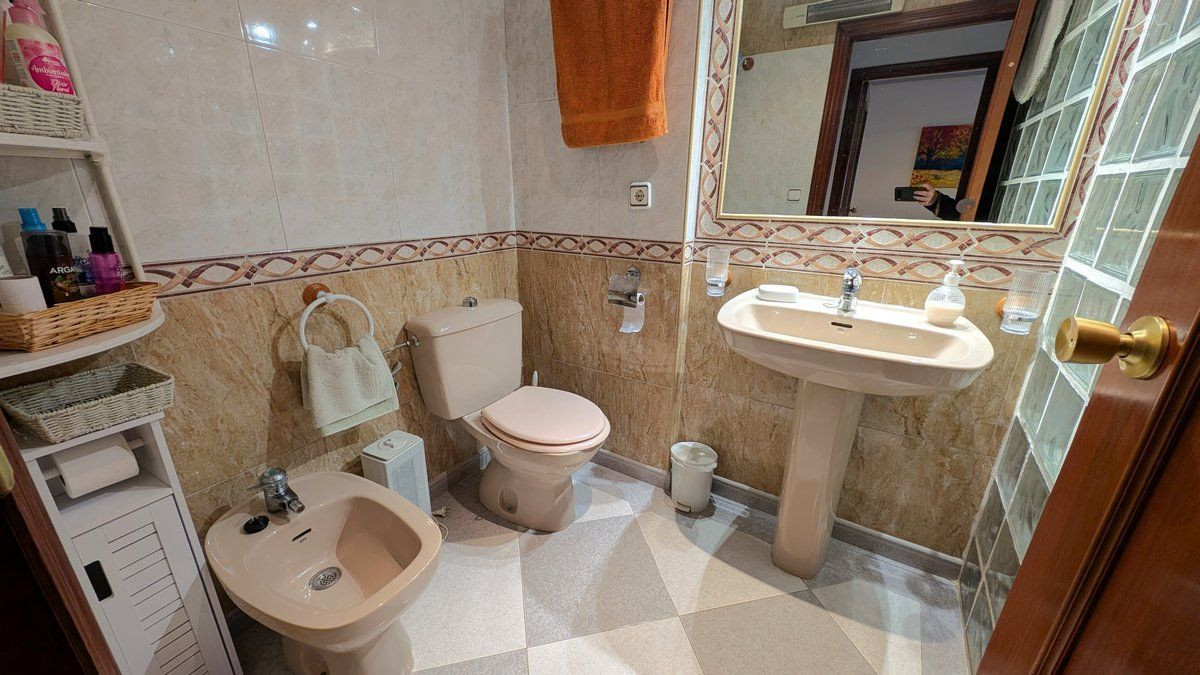 Se vende Apartamento Planta Media de 4 dormitorios en Costa Blanca, Alicante, España