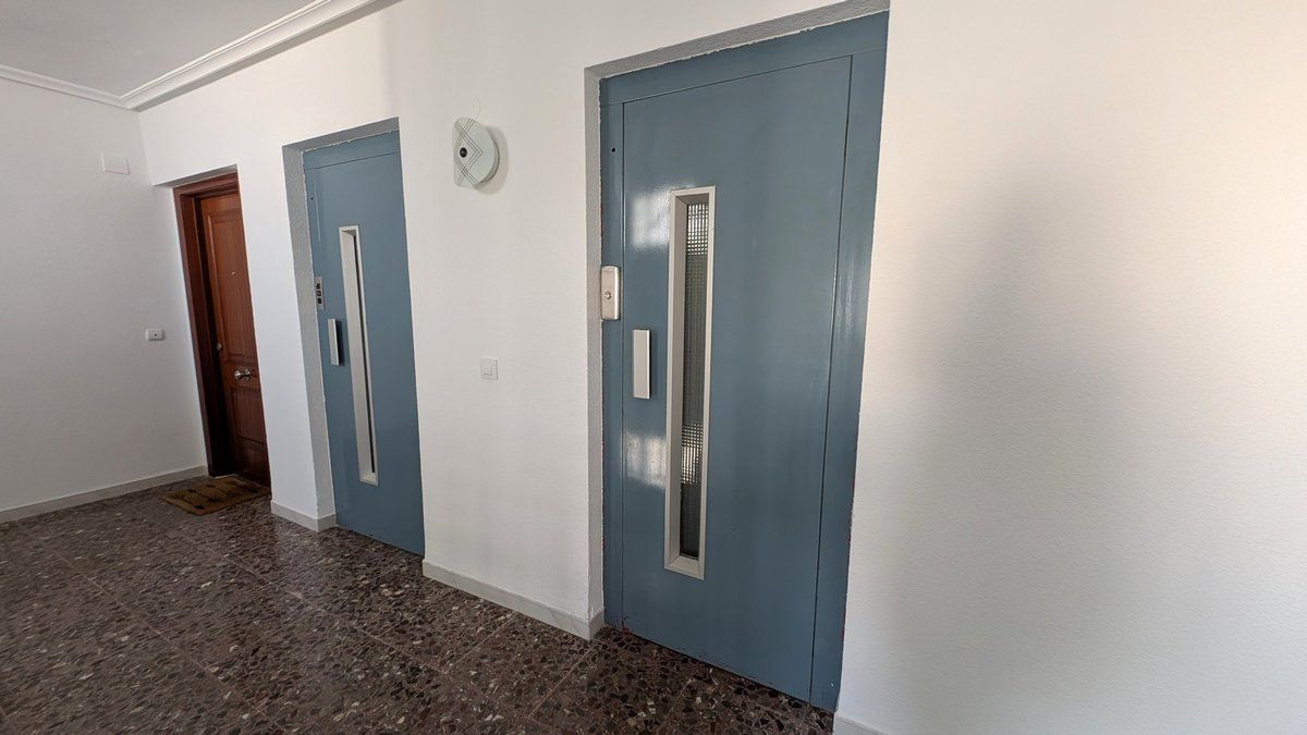 Se vende Apartamento Planta Media de 4 dormitorios en Costa Blanca, Alicante, España