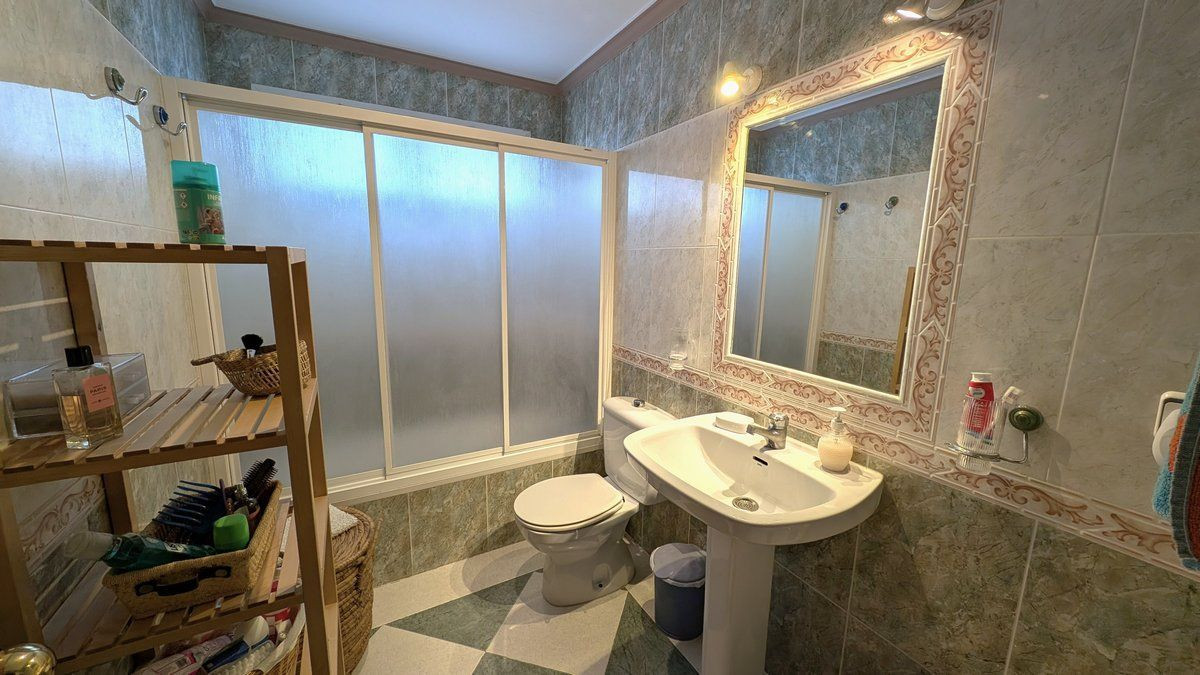Se vende Apartamento Planta Media de 4 dormitorios en Costa Blanca, Alicante, España