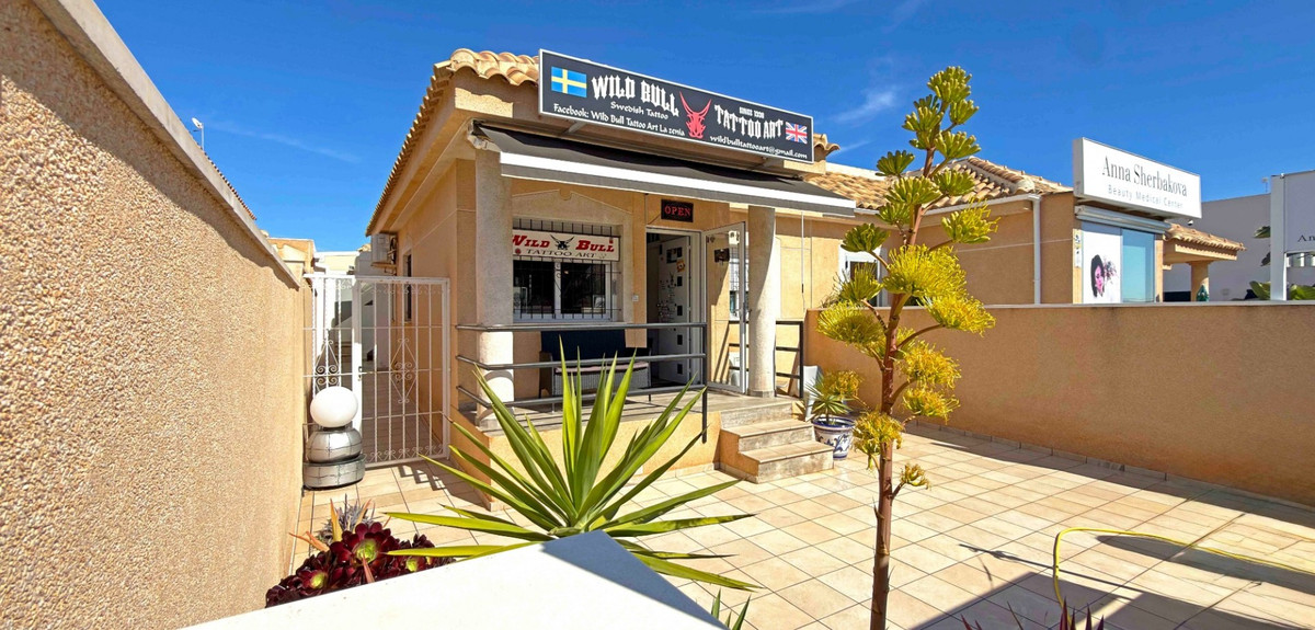 2 Bed Townhouse for sale in La Zenia Costa Blanca, Alicante, Spain