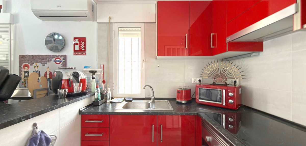 2 Bed Townhouse for sale in La Zenia Costa Blanca, Alicante, Spain