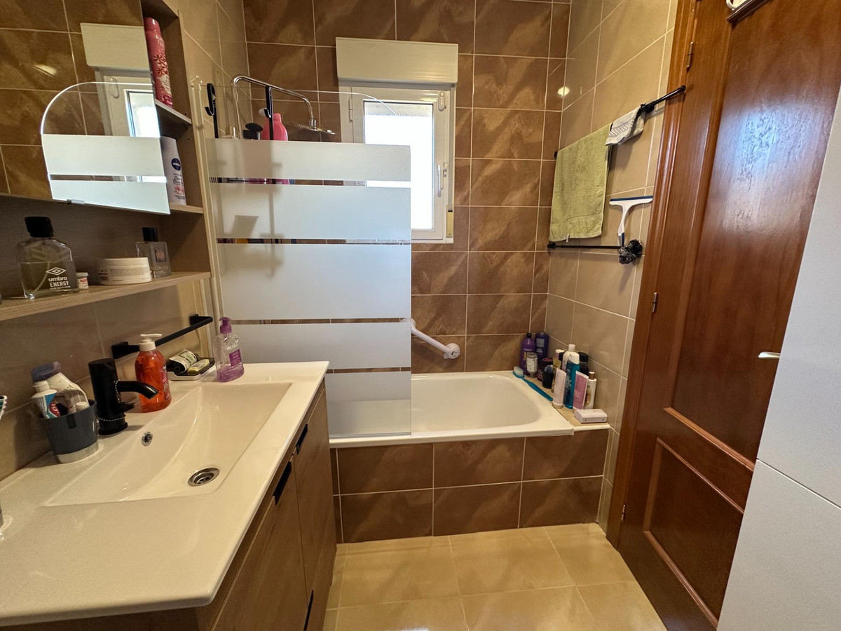 4 Bed Townhouse for sale in San Miguel De Salinas Costa Blanca, Alicante, Spain