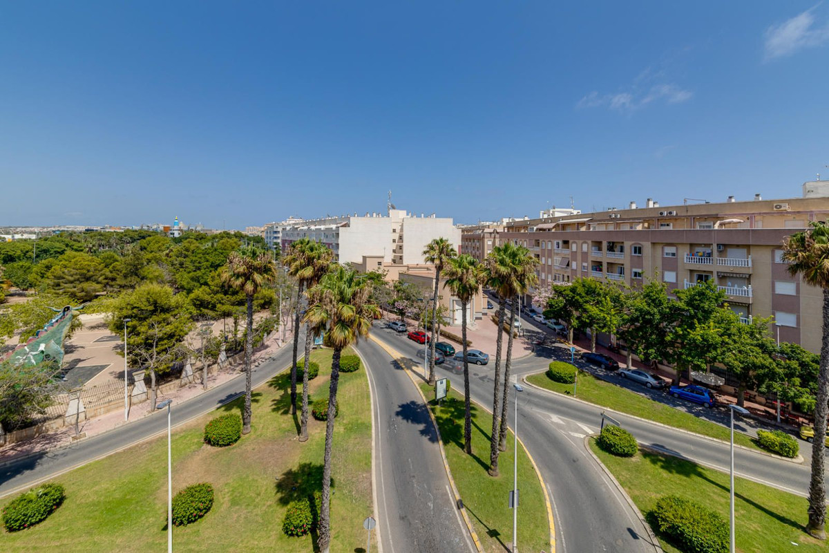 Se vende Ático de 2 dormitorios en Costa Blanca, Alicante, España