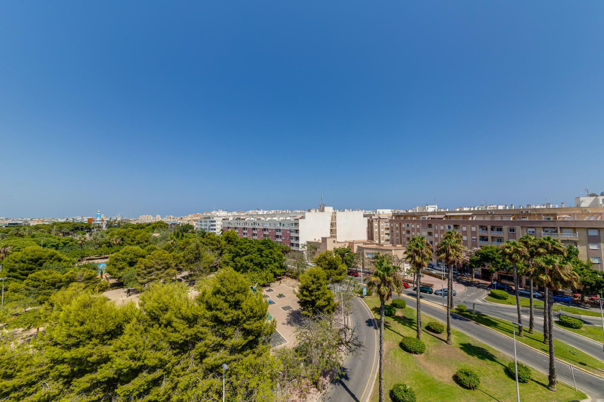 Se vende Ático de 2 dormitorios en Costa Blanca, Alicante, España