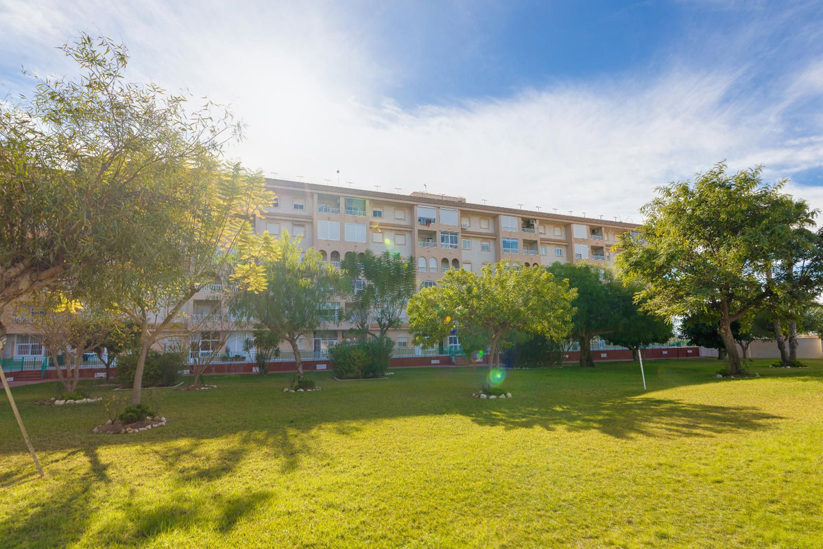 Se vende Ático de 2 dormitorios en Costa Blanca, Alicante, España