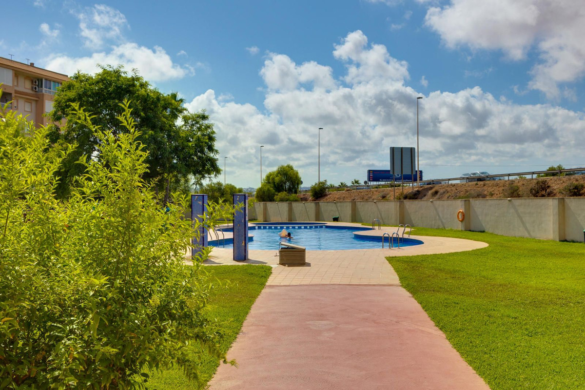 Se vende Ático de 2 dormitorios en Costa Blanca, Alicante, España