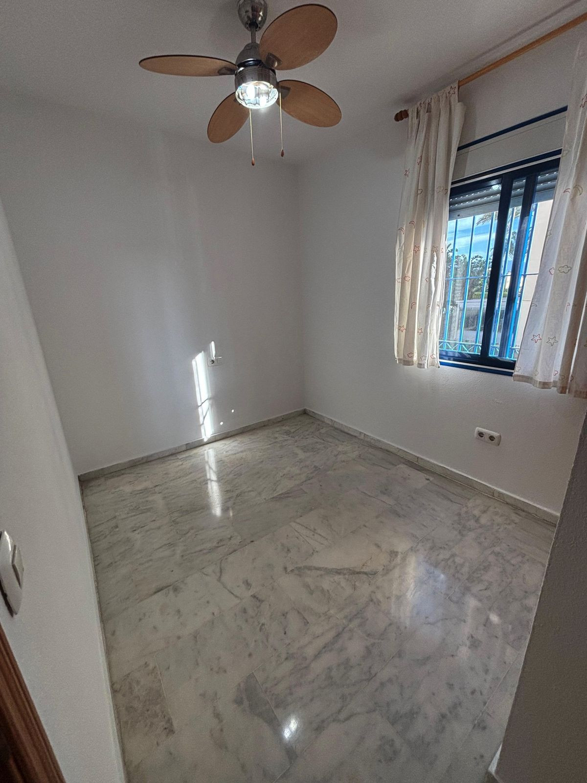 2 Bed Apartment for sale in Estepona Costa Del Sol, Málaga, Spain
