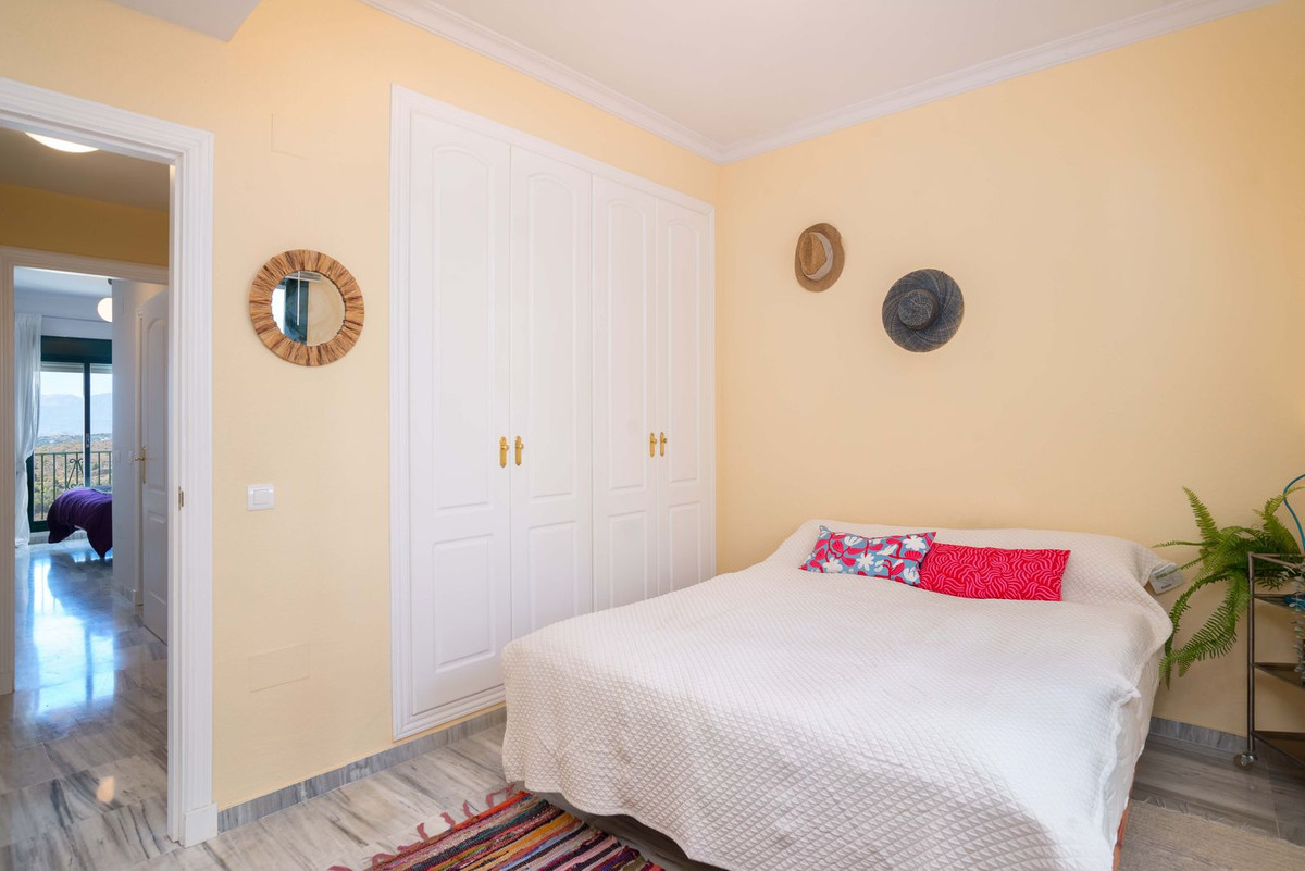 2 Bed Apartment for sale in Alhaurin Golf Costa Del Sol, Málaga, Spain