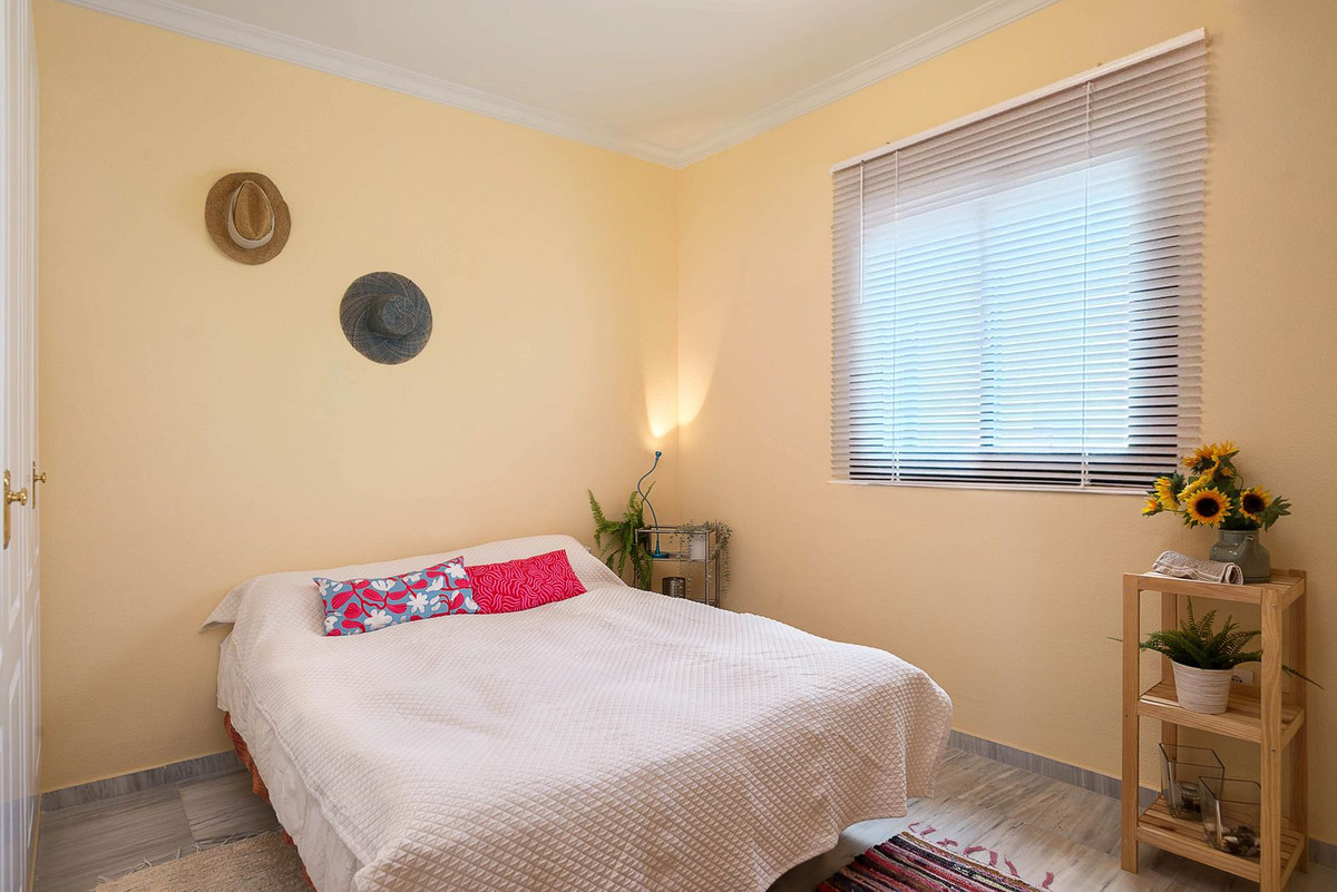 2 Bed Apartment for sale in Alhaurin Golf Costa Del Sol, Málaga, Spain
