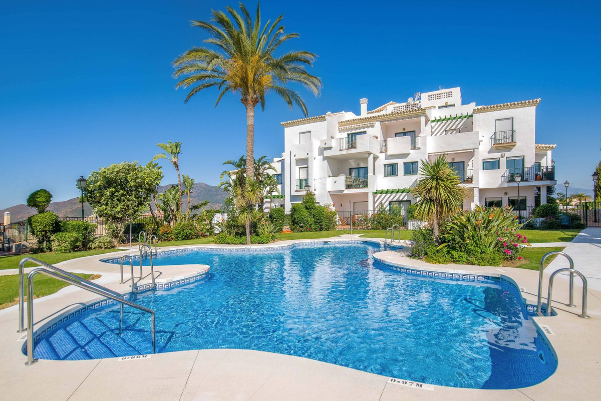 2 Bed Apartment for sale in Alhaurin Golf Costa Del Sol, Málaga, Spain