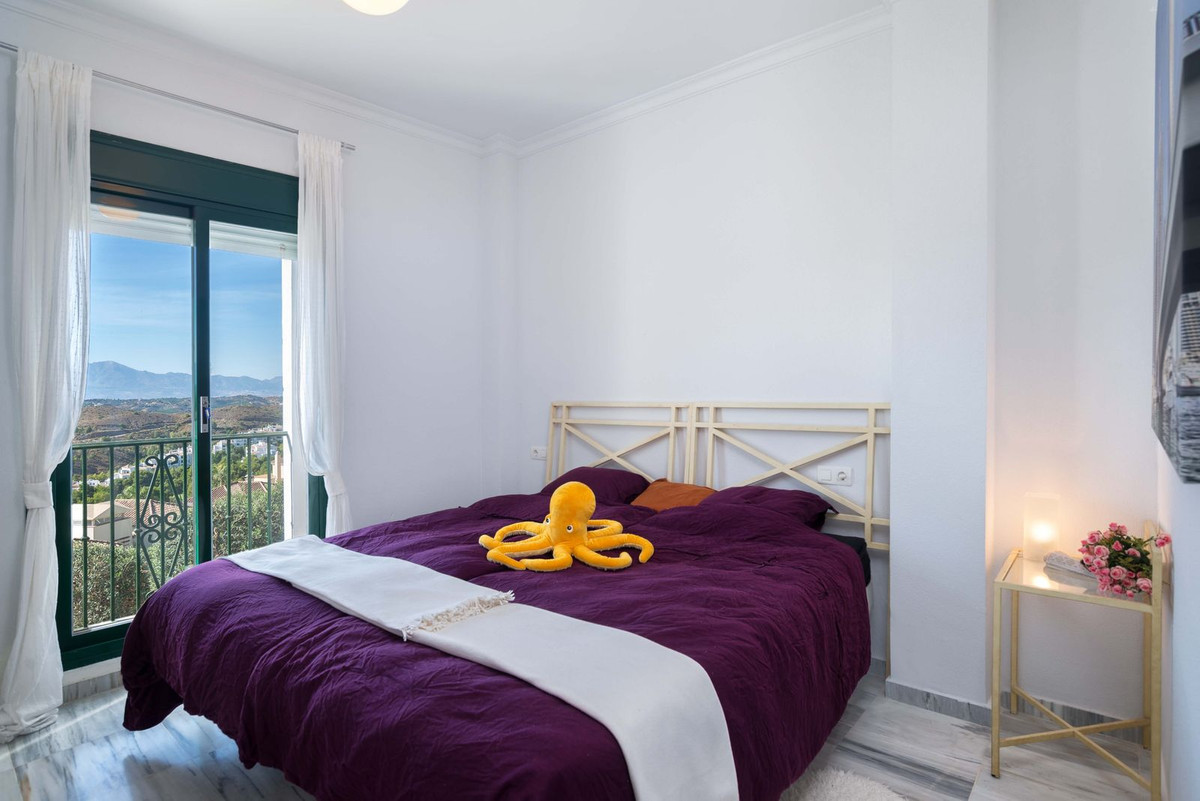 2 Bed Apartment for sale in Alhaurin Golf Costa Del Sol, Málaga, Spain