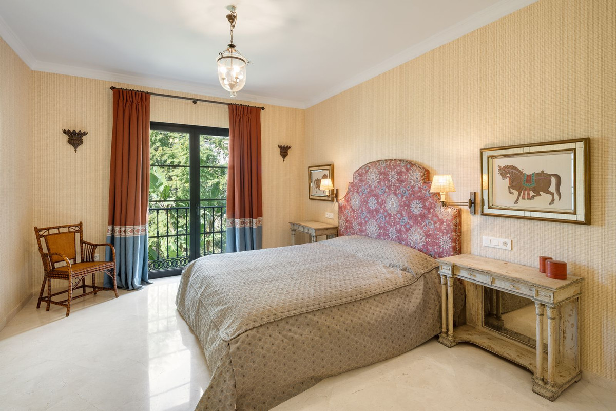 Se vende Villa - Chalet de 4 dormitorios en Costa Del Sol, Málaga, España