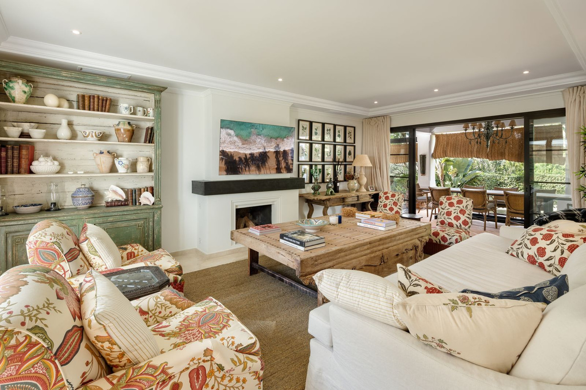Se vende Villa - Chalet de 4 dormitorios en Costa Del Sol, Málaga, España