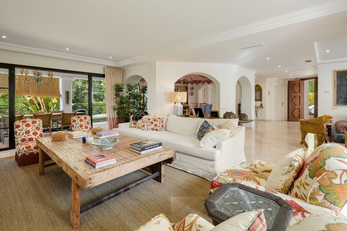 Se vende Villa - Chalet de 4 dormitorios en Costa Del Sol, Málaga, España