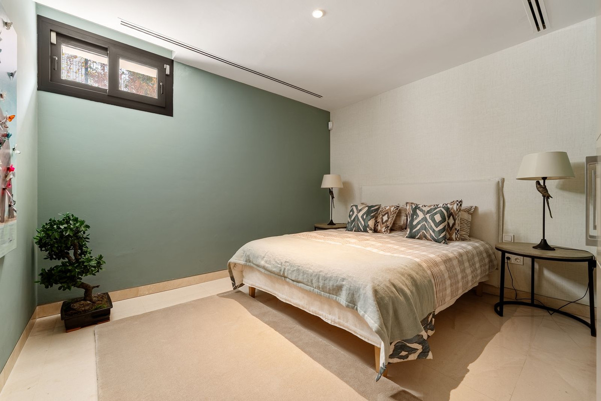 Se vende Villa - Chalet de 5 dormitorios en Costa Del Sol, Málaga, España