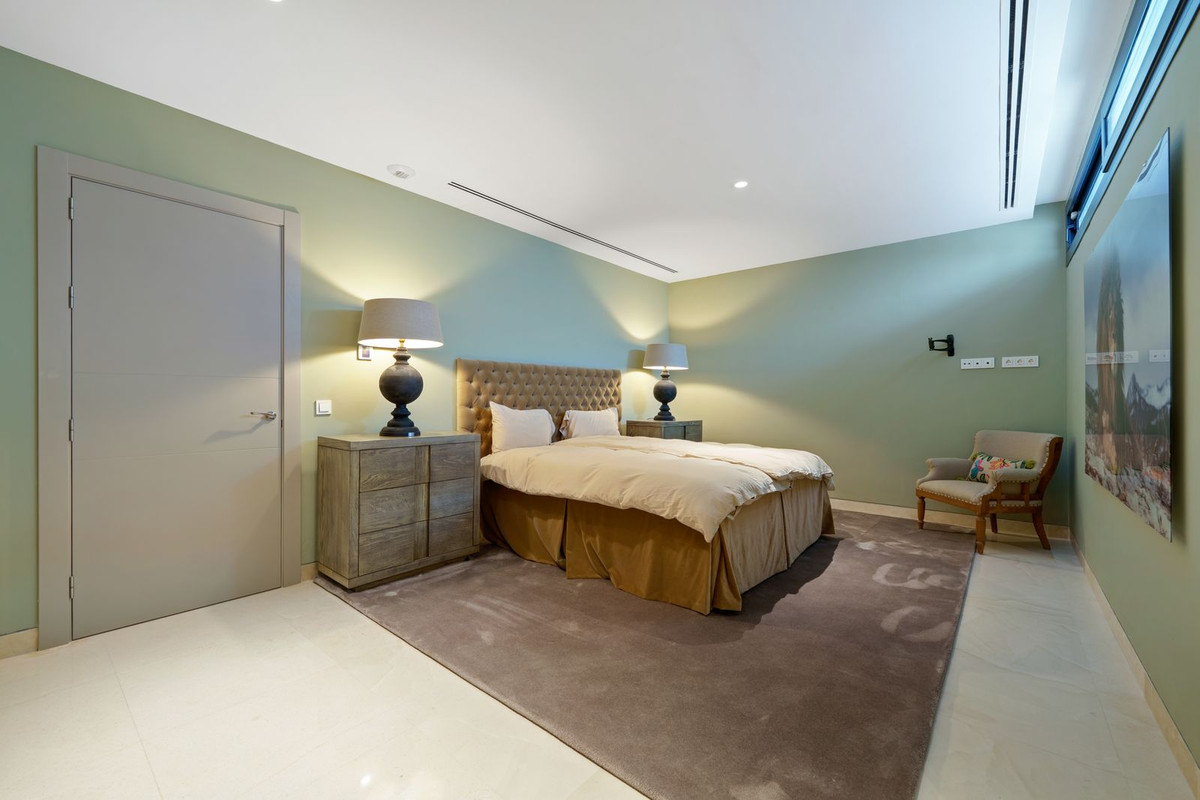 Se vende Villa - Chalet de 5 dormitorios en Costa Del Sol, Málaga, España