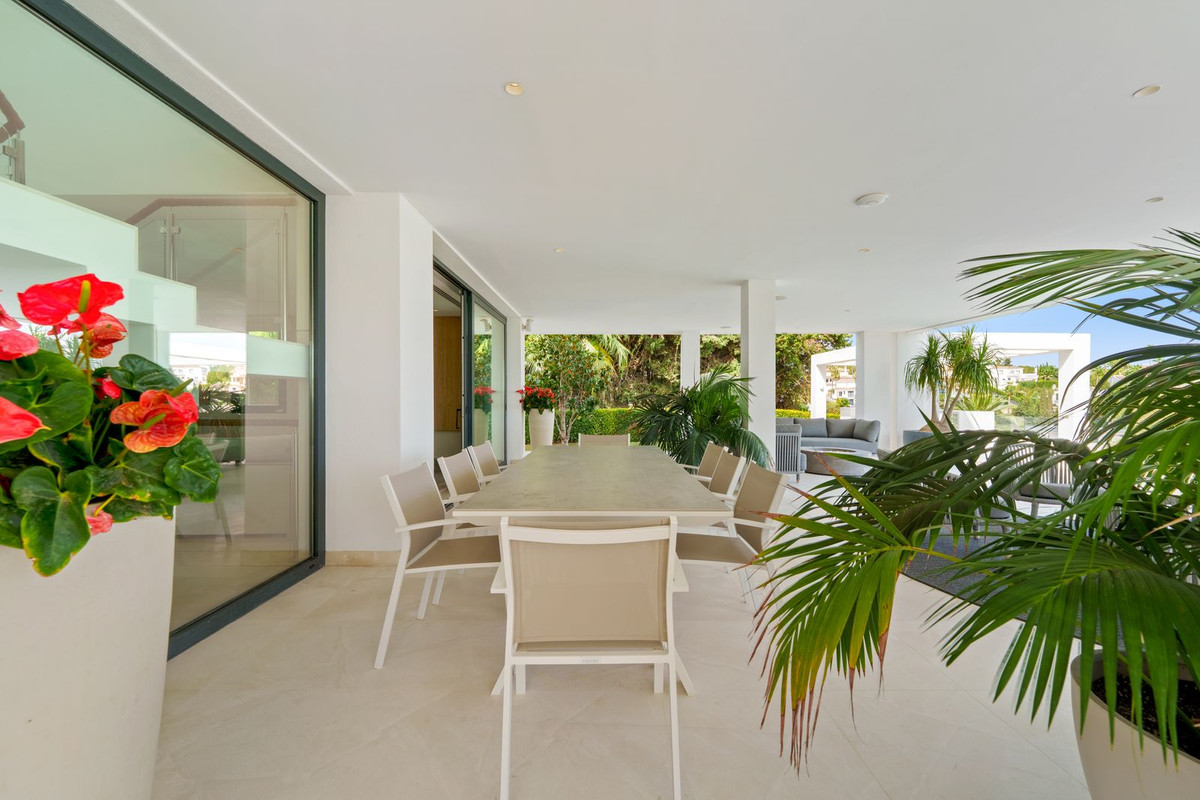 Se vende Villa - Chalet de 5 dormitorios en Costa Del Sol, Málaga, España