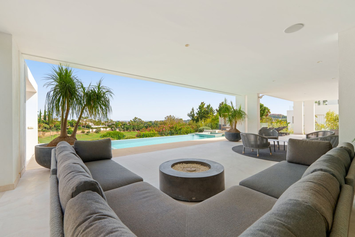 Se vende Villa - Chalet de 5 dormitorios en Costa Del Sol, Málaga, España