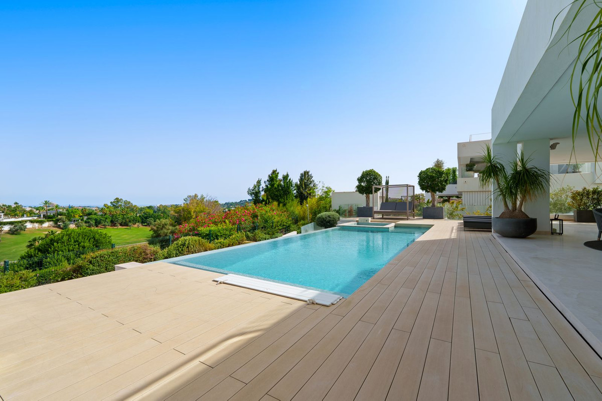 Se vende Villa - Chalet de 5 dormitorios en Costa Del Sol, Málaga, España