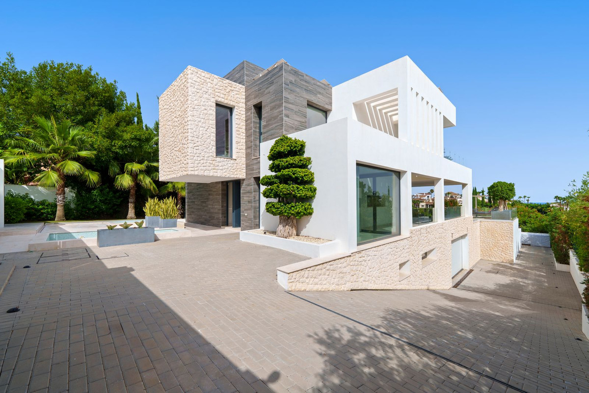 Se vende Villa - Chalet de 5 dormitorios en Costa Del Sol, Málaga, España
