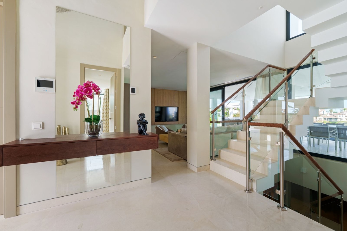 Se vende Villa - Chalet de 5 dormitorios en Costa Del Sol, Málaga, España