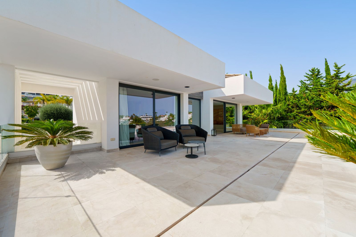 Se vende Villa - Chalet de 5 dormitorios en Costa Del Sol, Málaga, España