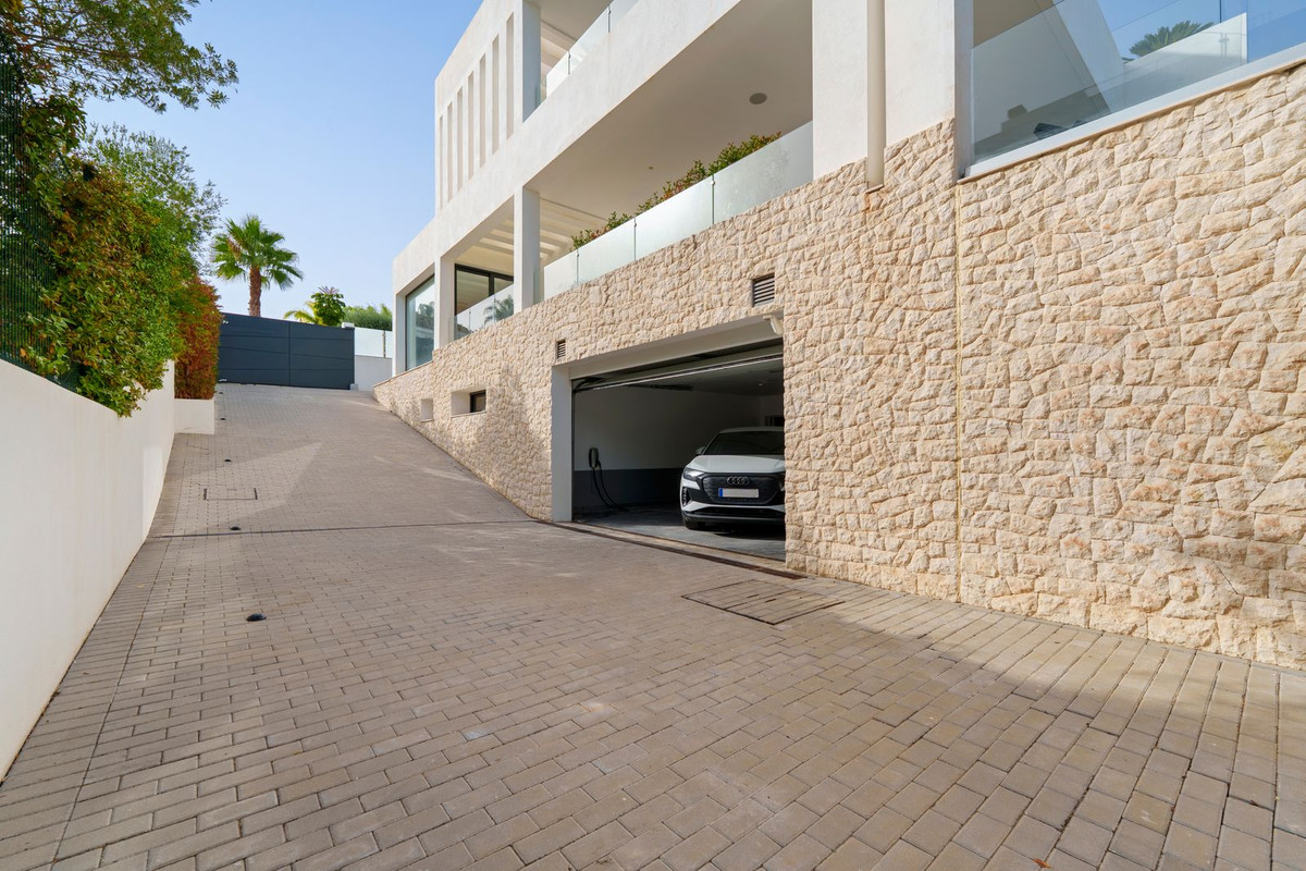 Se vende Villa - Chalet de 5 dormitorios en Costa Del Sol, Málaga, España