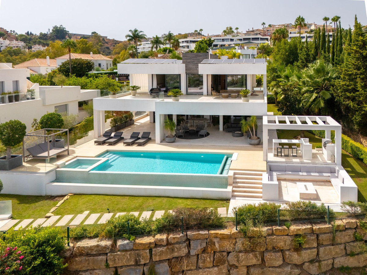 Se vende Villa - Chalet de 5 dormitorios en Costa Del Sol, Málaga, España