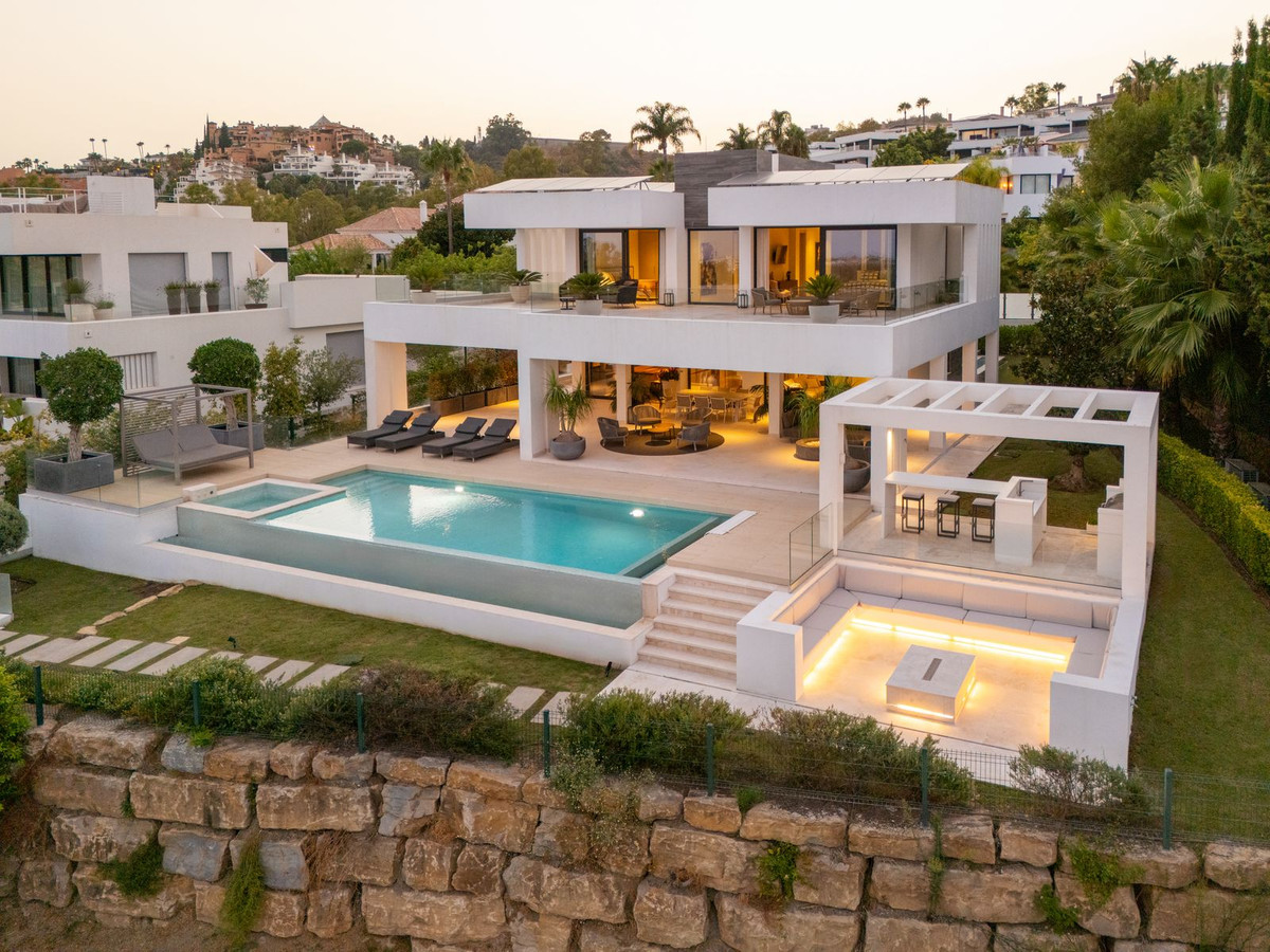 Se vende Villa - Chalet de 5 dormitorios en Costa Del Sol, Málaga, España