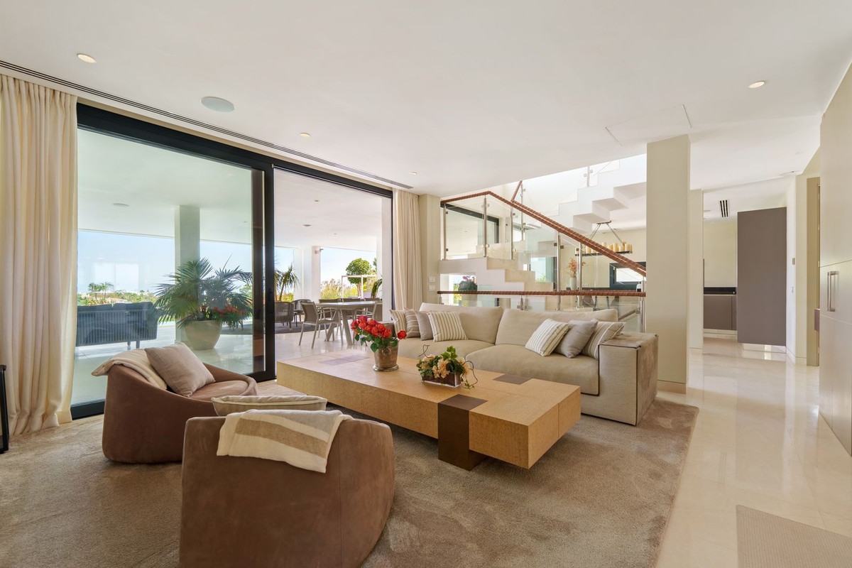 Se vende Villa - Chalet de 5 dormitorios en Costa Del Sol, Málaga, España