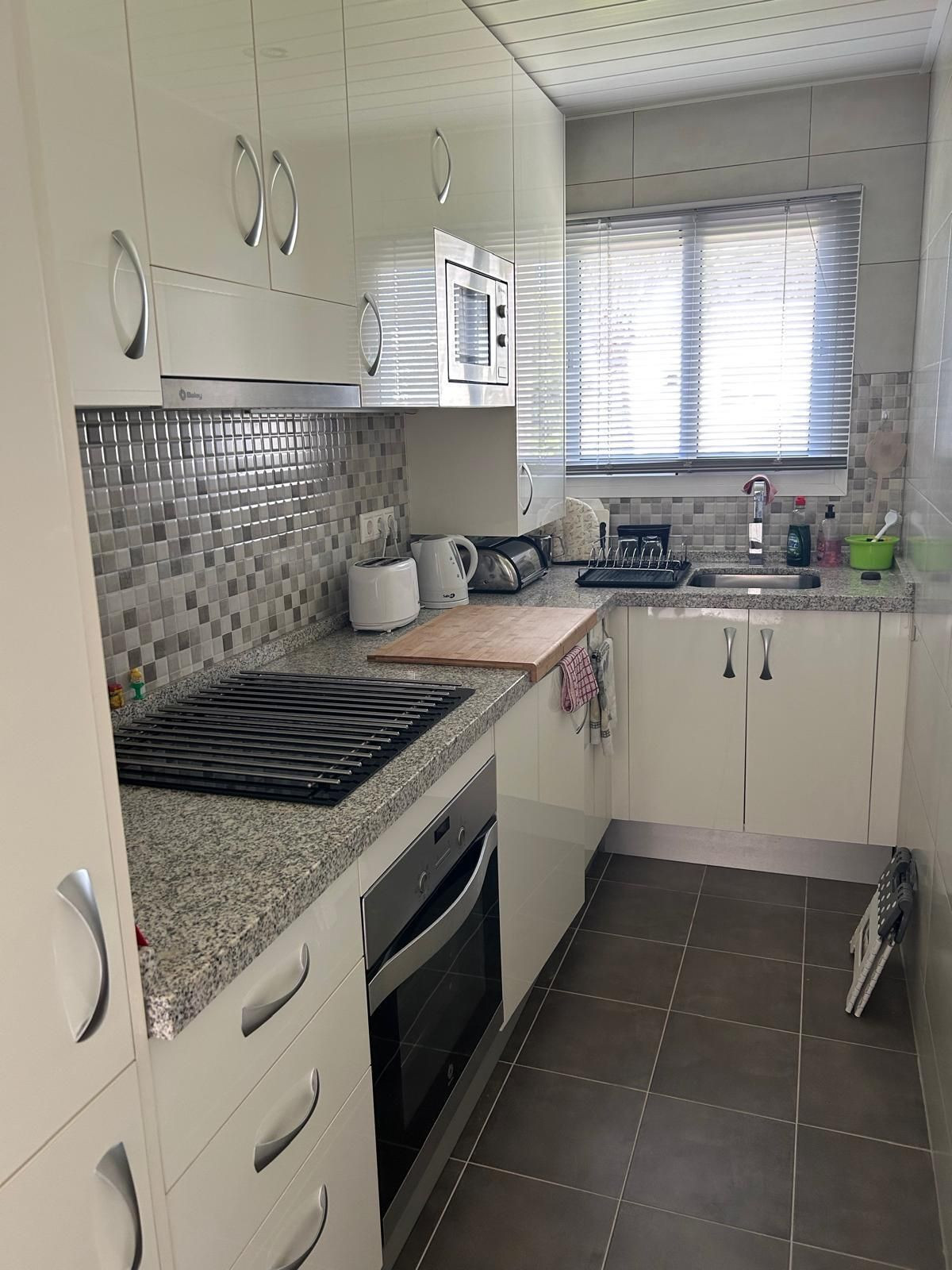 1 Bed Apartment for sale in El Paraiso Costa Del Sol, Málaga, Spain