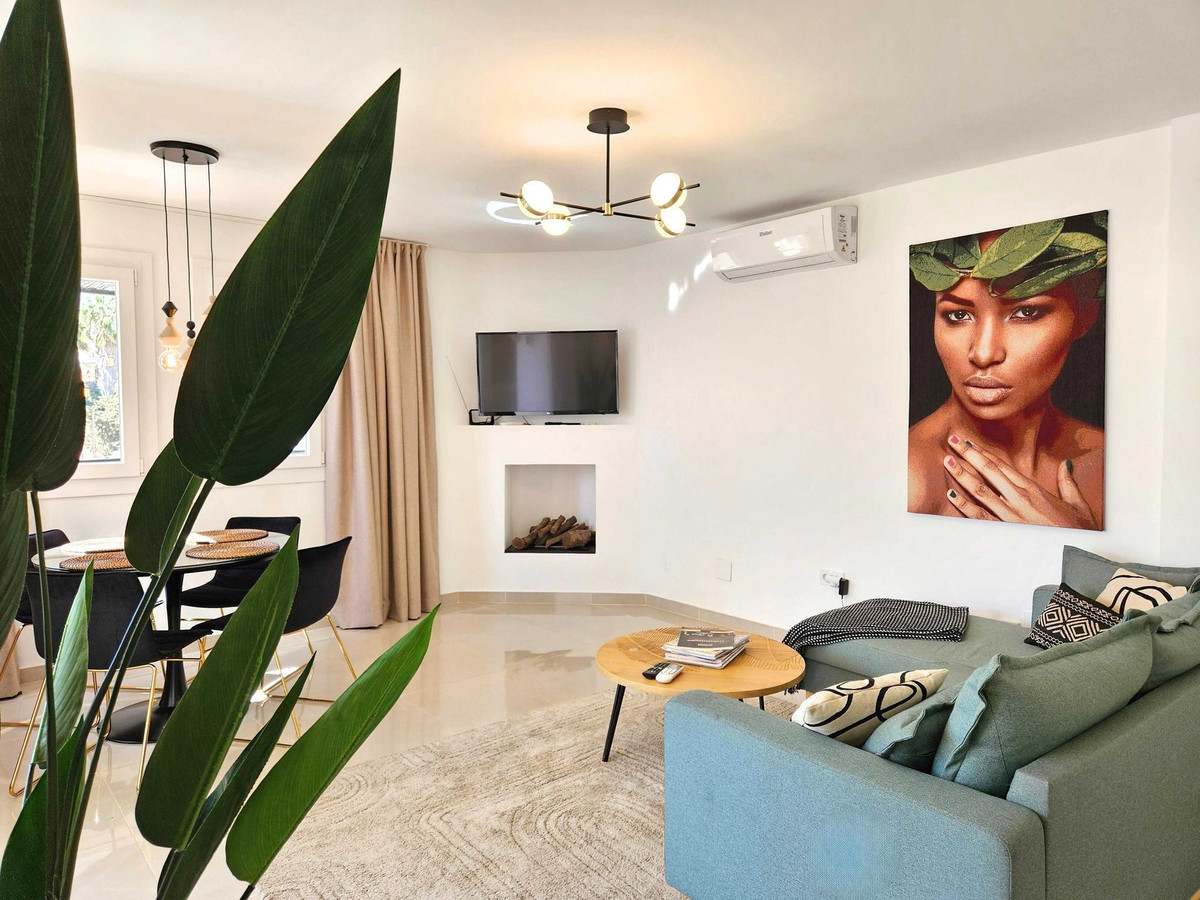 1 Bed Apartment for sale in Benalmadena Costa Costa Del Sol, Málaga, Spain